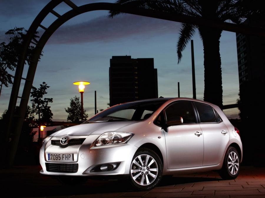  Toyota Auris 5-Door 2007 года  (фото 18 из 30)